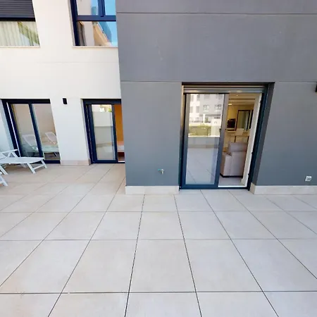 Veranda By On Travel * Oliva